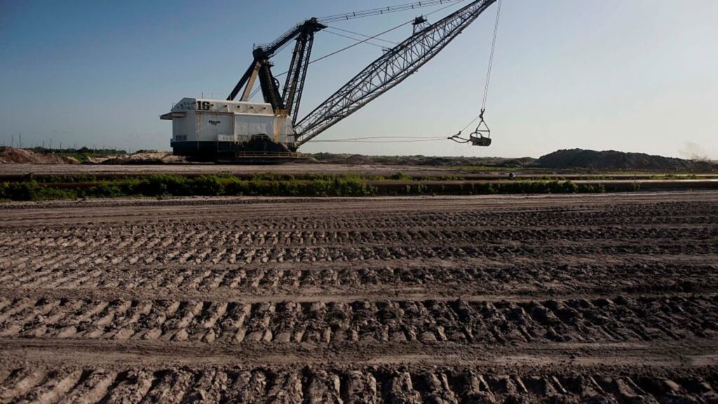 Wall Street sees these beaten-down shares making a comeback in 2024 | USAEMALL.com