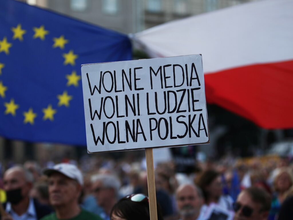 Poland’s new pro-EU authorities dismisses state media chiefs | Media News | USAEMALL.com