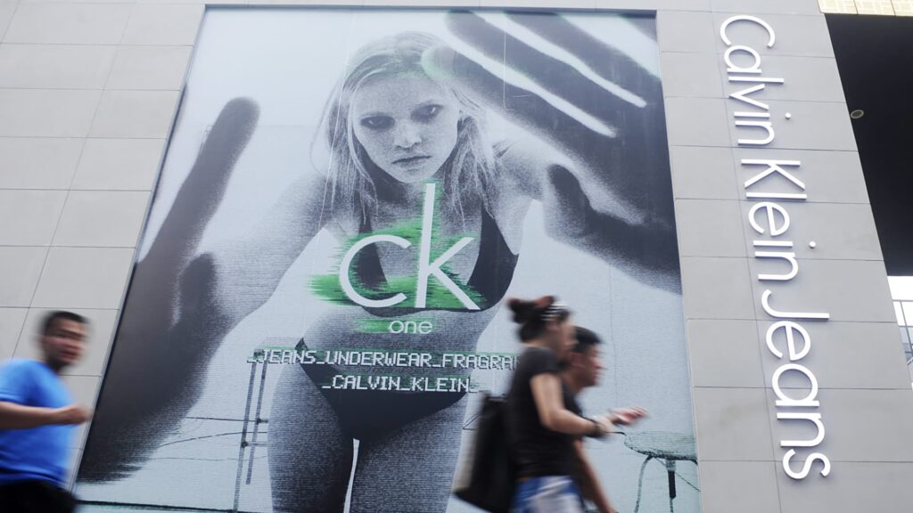 JetBlue, Tesla, G-III Apparel and extra | USAEMALL.com