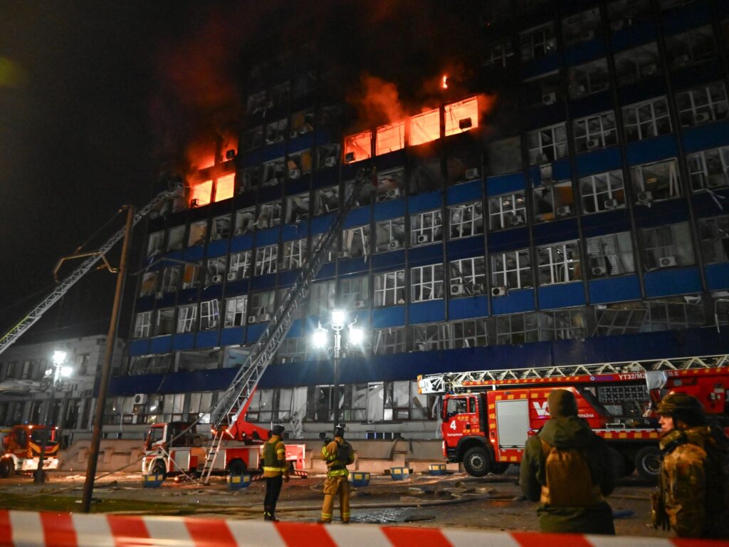 Russian strike kills 13 in Ukraine’s Zaporizhzhia | Russia-Ukraine warfare News | USAEMALL.com