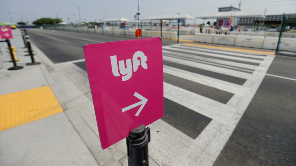Lyft misses quarterly income estimates on competitors, weak US journey demand | USAEMALL.com