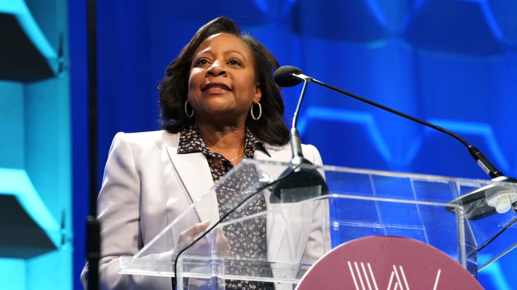 Salesforce picks Robin Washington to be finance, working chief | USAEMALL.com