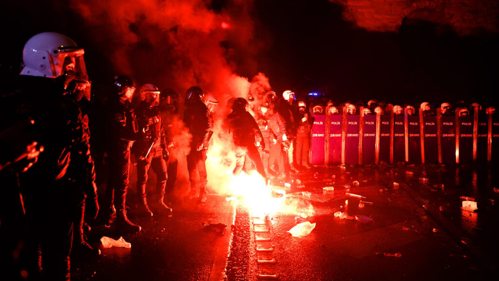 Turkiye protests: Iconic scenes and divided protection | TV Shows | USAEMALL.com