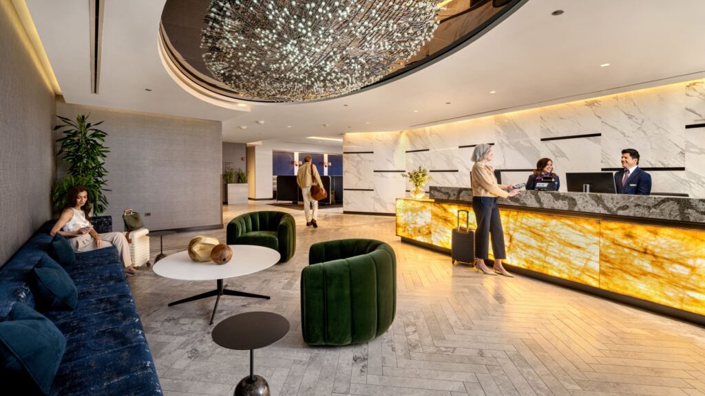United Airlines grows highest-end Polaris airport lounge by 50% | USAEMALL.com