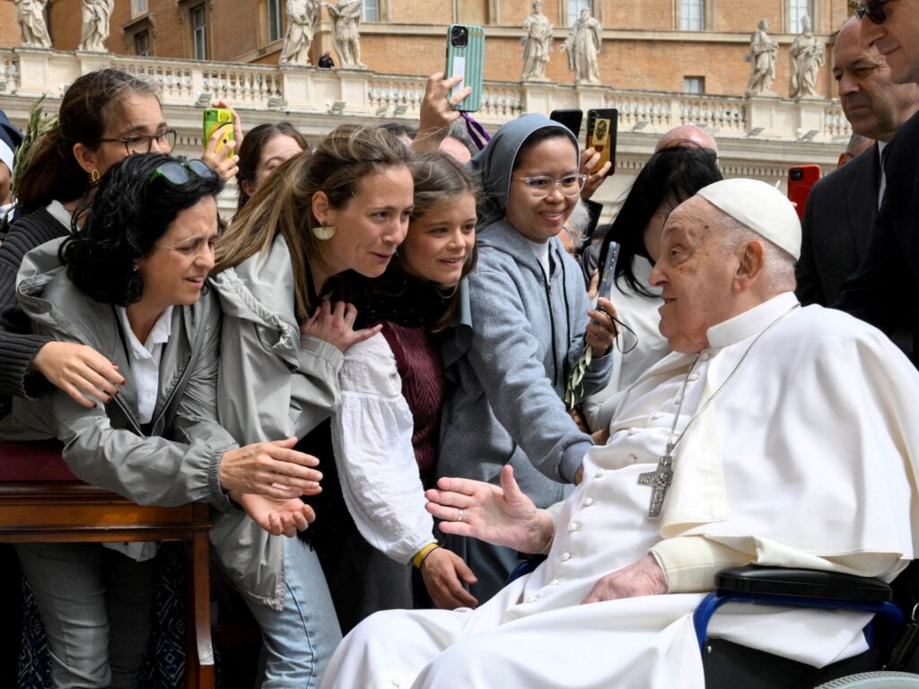 Convalescing Pope Francis greets Palm Sunday crowds in particular person | News | USAEMALL.com