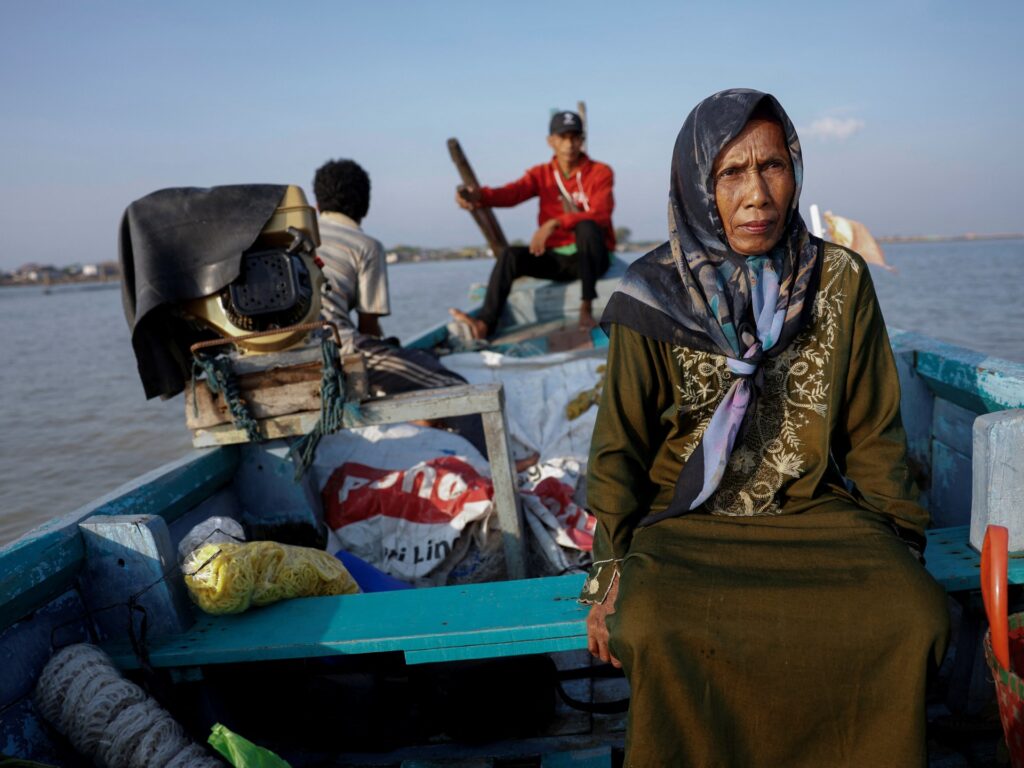 Family in Indonesia turns to mangrove bushes to sort out local weather change | Weather | USAEMALL.com