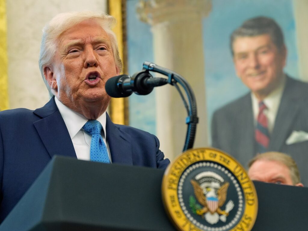 Trump backs off menace to fireside Fed Chair Powell, as inventory market surges | Donald Trump News | USAEMALL.com