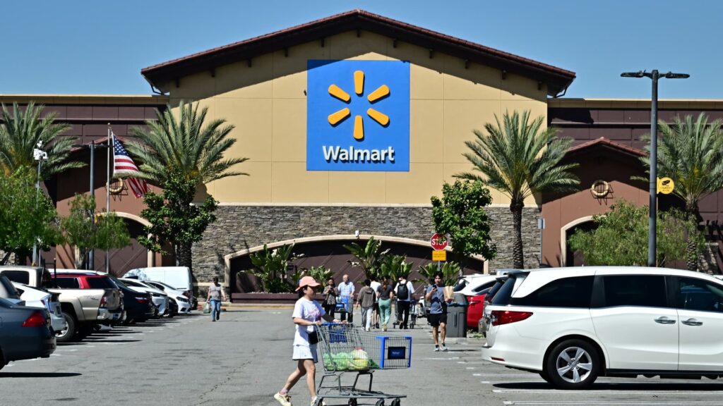 Trump tells Walmart to ‘eat the tariffs’ after retailer warned it would increase costs | USAEMALL.com