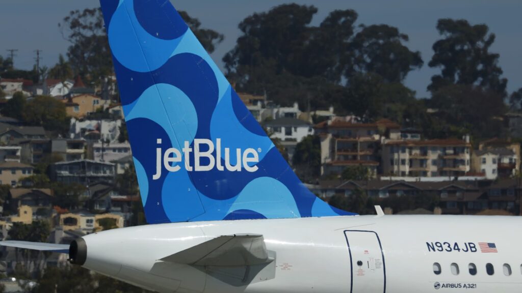 JetBlue to chop extra flights, different prices as break-even 2025 ‘unlikely’ | USAEMALL.com