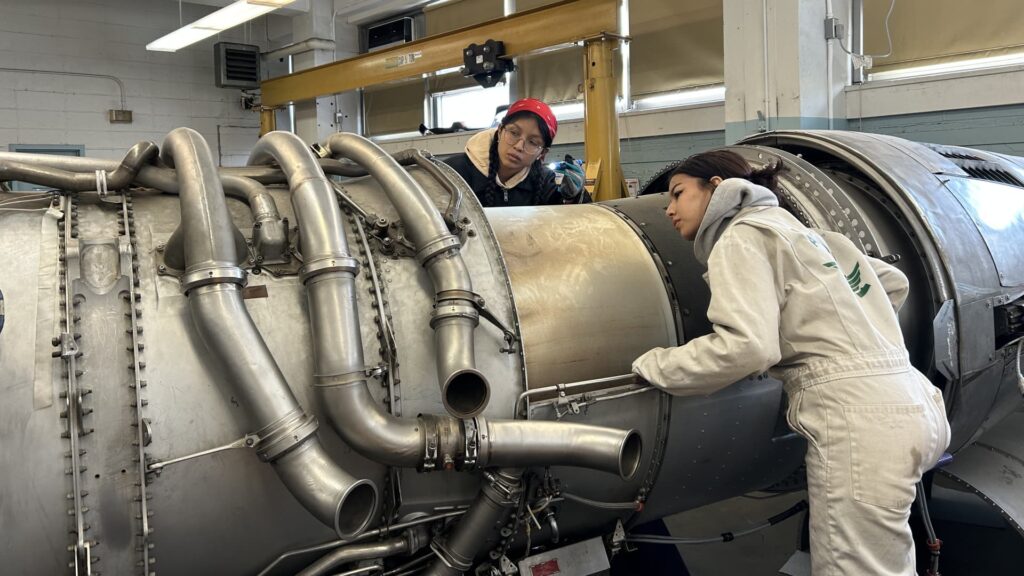 Trump touts manufacturing jobs, however aviation staff are exhausting to rent | USAEMALL.com