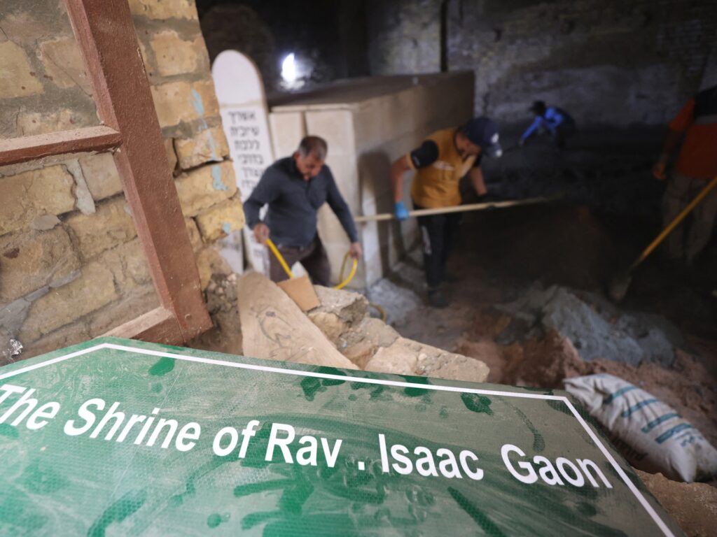 Iraq’s Jewish group saves a long-forgotten shrine | Religion News | USAEMALL.com