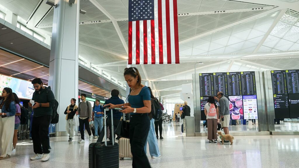 Airlines face buyers after robust— however cheaper — July 4 vacation | USAEMALL.com
