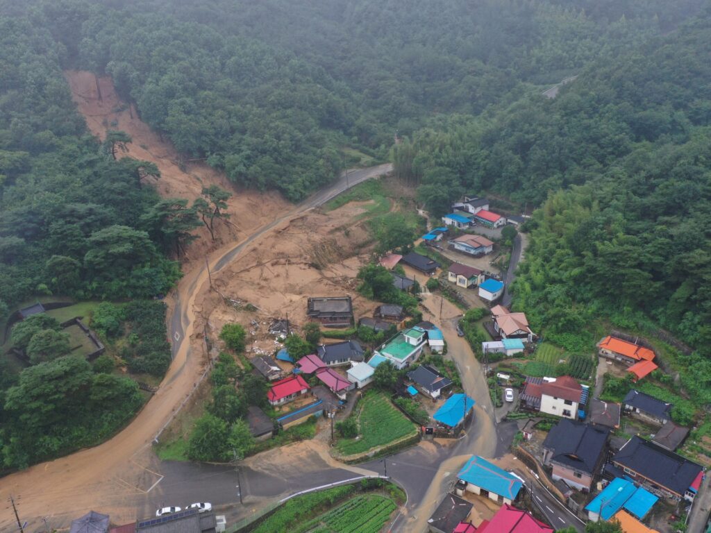 Death toll from S Korea rains rises to 18 as met company warns of heatwaves | Climate Crisis News | USAEMALL.com