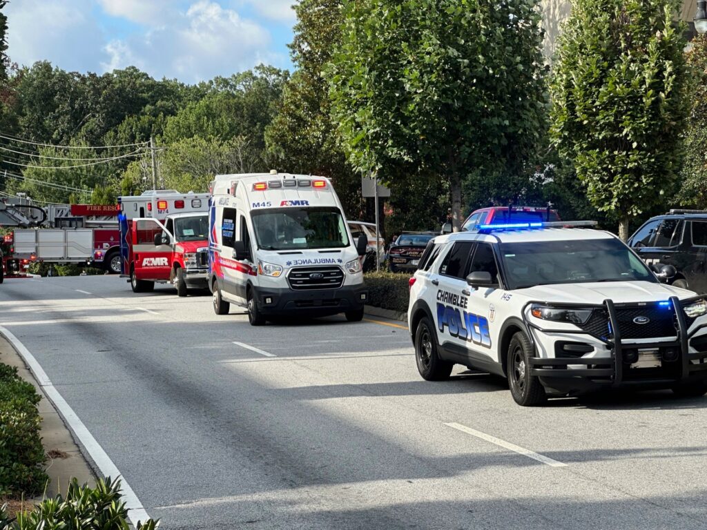 Suspect dies, officer injured in taking pictures at Emory University in Georgia | Crime News | USAEMALL.com