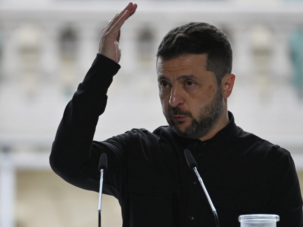 Zelenskyy says aides to satisfy Trump group in New York on Friday | Russia-Ukraine battle News | USAEMALL.com