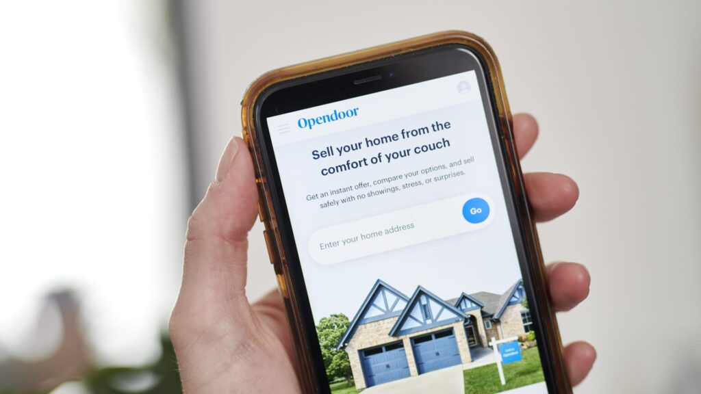 Stocks making the largest premarket strikes: KLAR, ORCL, OPEN, OXM | USAEMALL.com