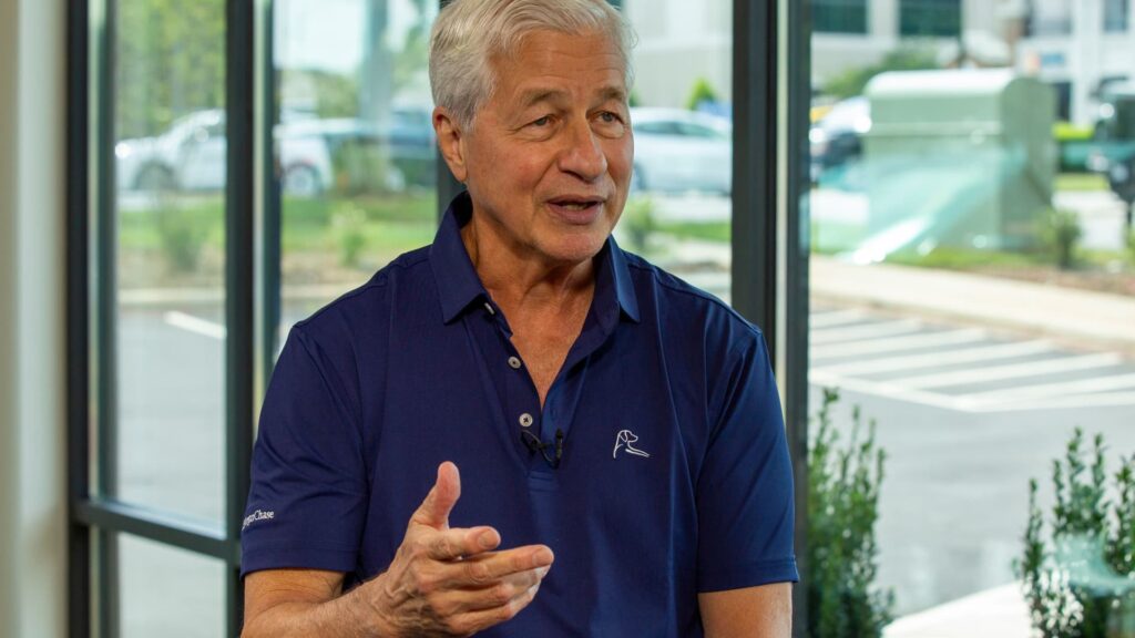 JPMorgan CEO Jamie Dimon says the economic system ‘is weakening’ | USAEMALL.com