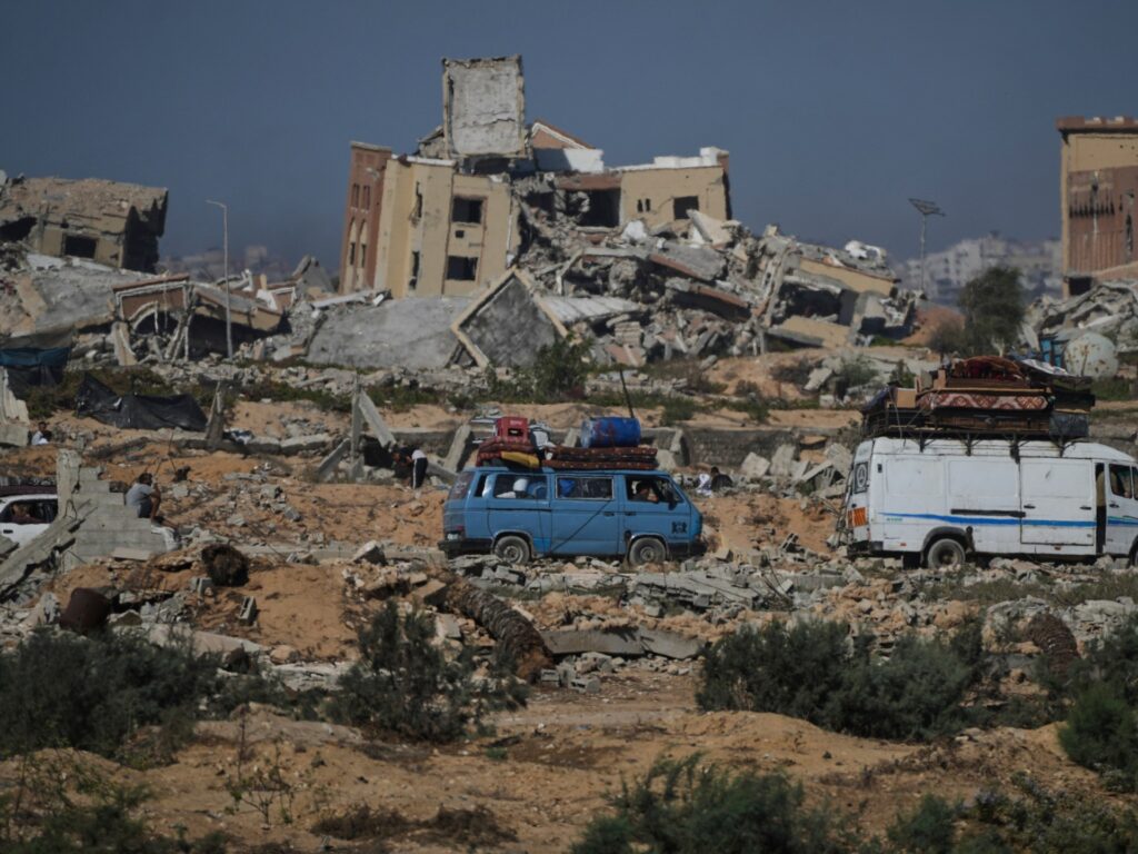 Thousands flee Gaza City bombardment as requires evacuation intensify | Gaza News | USAEMALL.com