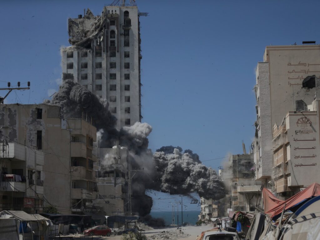 Gaza City residents compelled to flee as Israel carries out intense strikes | Israel-Palestine battle News | USAEMALL.com