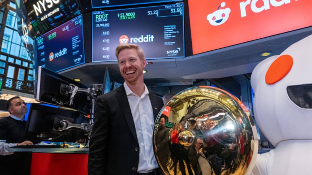 Reddit shares rise on earnings beat, robust forecast | USAEMALL.com