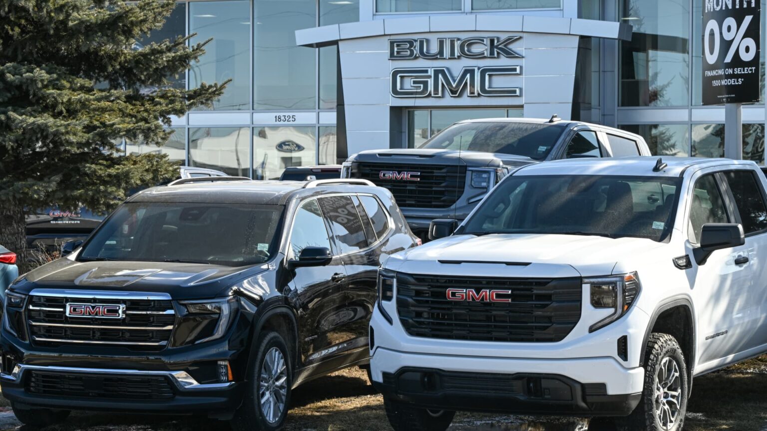 Stocks making the most important strikes premarket: GM, KO, MMM, PM | USAEMALL.com