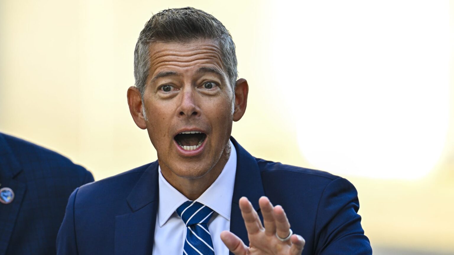 Musk’s SpaceX is behind on Artemis moon launch | USAEMALL.com