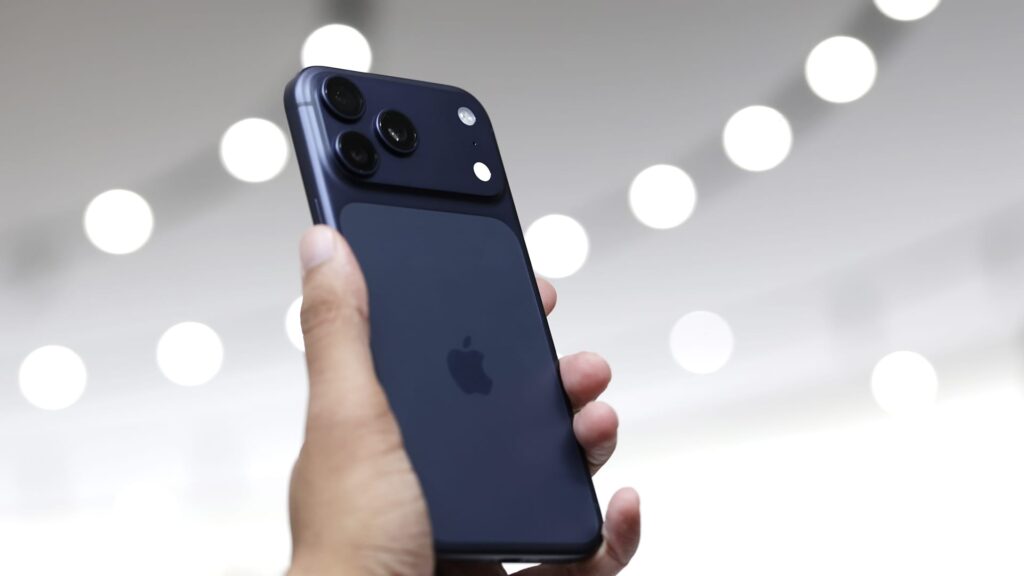 Apple inventory rallies after sturdy iPhone 17 U.S., China gross sales | USAEMALL.com