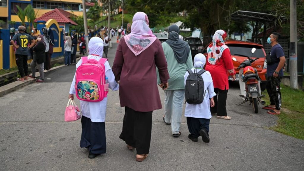 Malaysian police to extend patrols in colleges below ‘omnipresence’ technique to curb juvenile crime, says Home Minister | USAEMALL.com