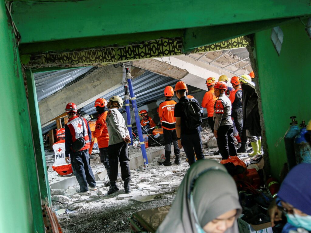 Over 90 individuals believed buried below rubble after Indonesia faculty collapse | Education News | USAEMALL.com