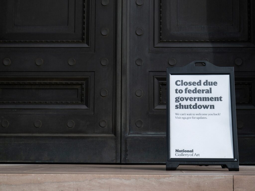 Flight delays extra widespread as US authorities shutdown drags on | Business and Economy News | USAEMALL.com