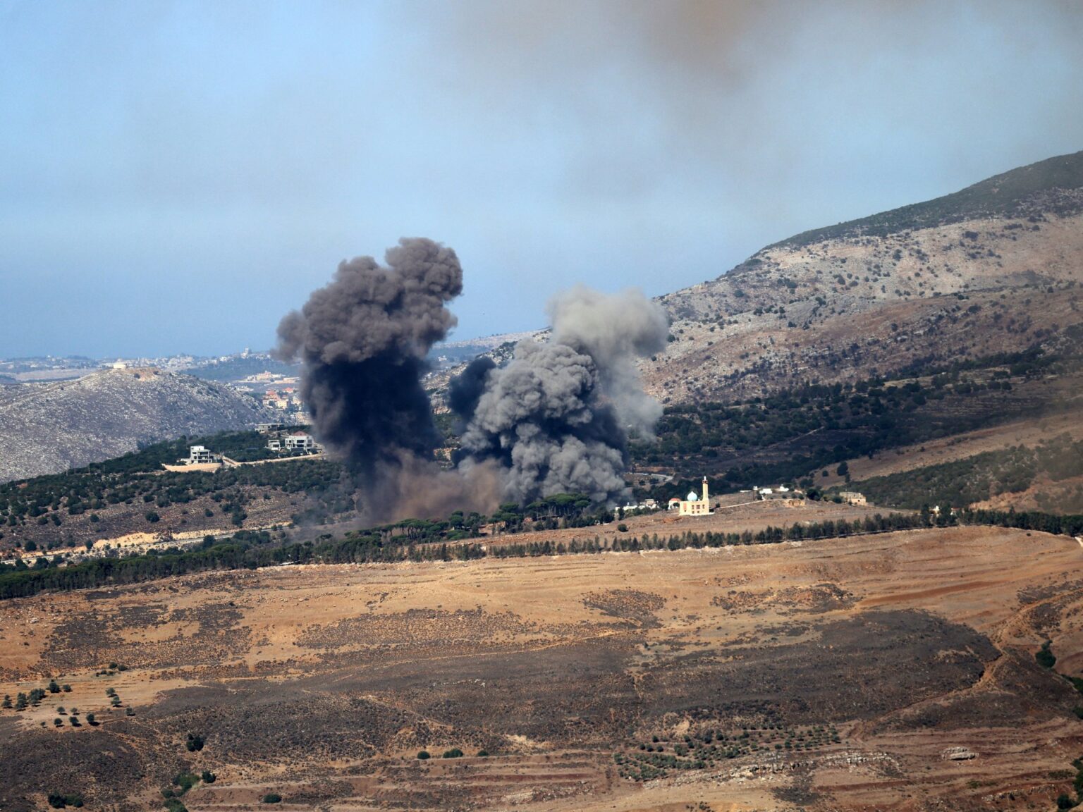 Lebanon’s Aoun says military to confront Israeli forces after lethal incursion | Israel assaults Lebanon News | USAEMALL.com