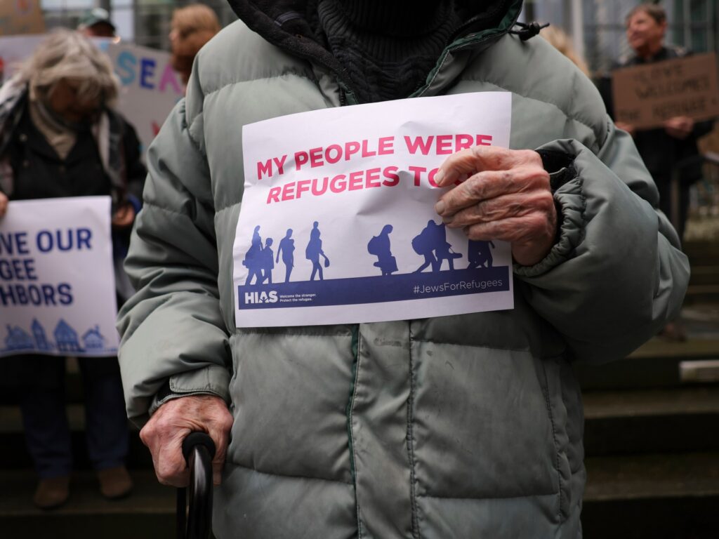 Trump publicizes lowest refugee admission cap in US historical past at 7,500 | Donald Trump News | USAEMALL.com