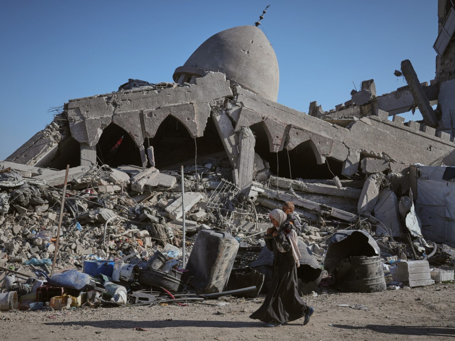 Unexploded Israeli bombs threaten lives as Gaza clears particles, finds our bodies | Israel-Palestine battle News | USAEMALL.com