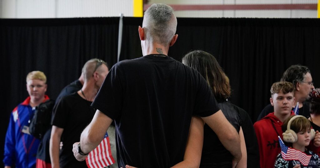 Trump units lowest refugee cap in U.S. historical past, allocating 7,500 spots, principally for Afrikaners | USAEMALL.com