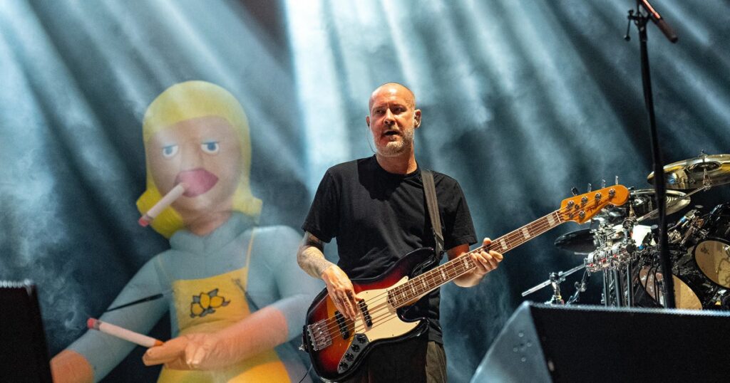 Sam Rivers, bass participant for Limp Bizkit, has died at 48, the band says | USAEMALL.com