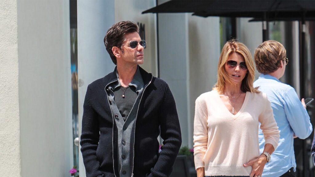 John Stamos defends Lori Loughlin amid separation from Mossimo Giannulli | USAEMALL.com