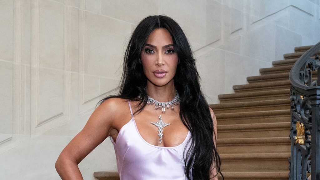 Kim Kardashian reveals mind aneurysm was brought on by stress in well being scare | USAEMALL.com