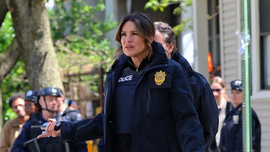 ‘SVU’ star Mariska Hargitay’s family nonetheless mispronounces her Hungarian title | USAEMALL.com