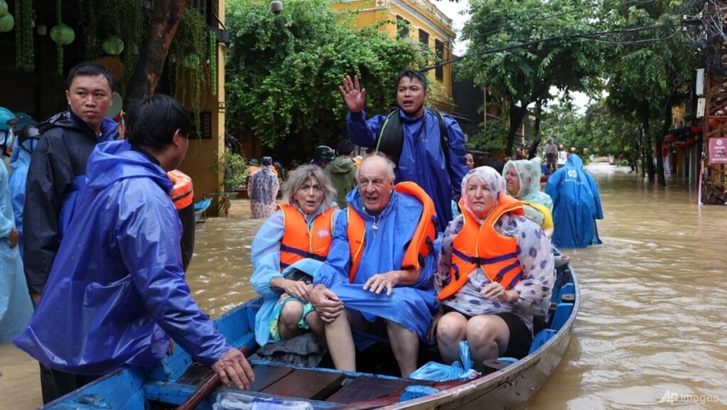 Floods kill no less than 9, depart 5 lacking in central Vietnam | USAEMALL.com