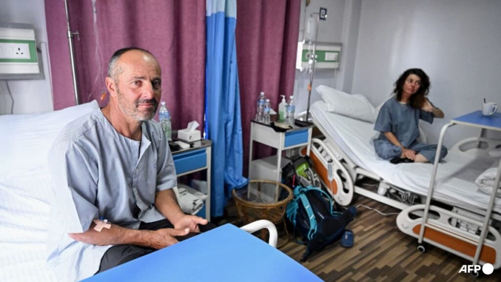 Nepal searches for avalanche victims | USAEMALL.com