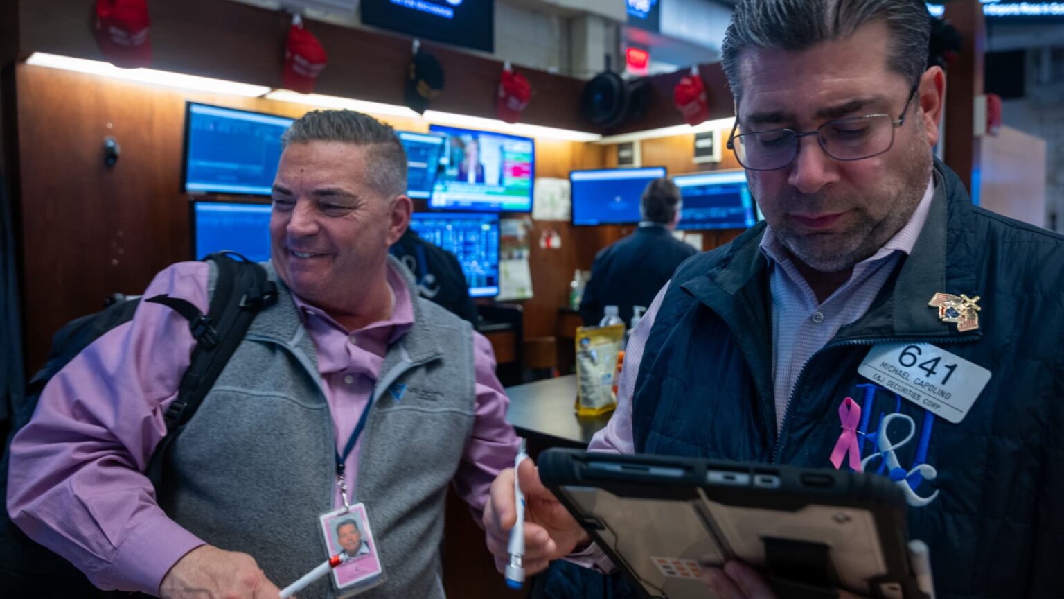 A turnaround in sentiment for U.S. markets could also be within the playing cards | USAEMALL.com