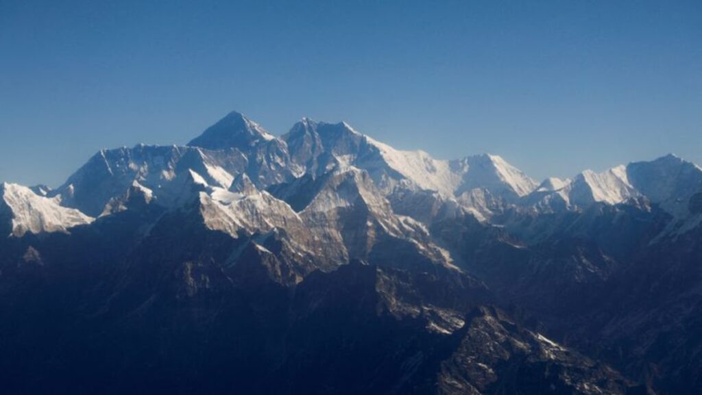 Three killed, 4 lacking in Nepal avalanche | USAEMALL.com