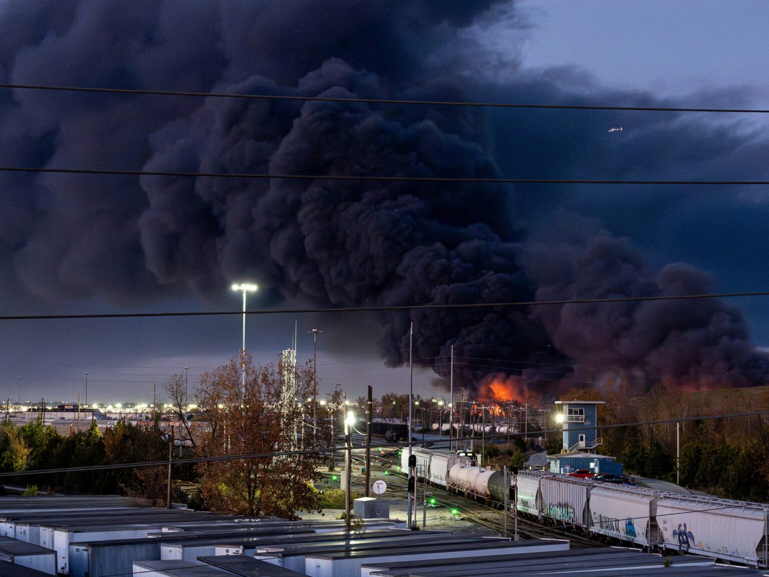 At least three killed in UPS cargo aircraft crash at Louisville airport in US | Transport News | USAEMALL.com