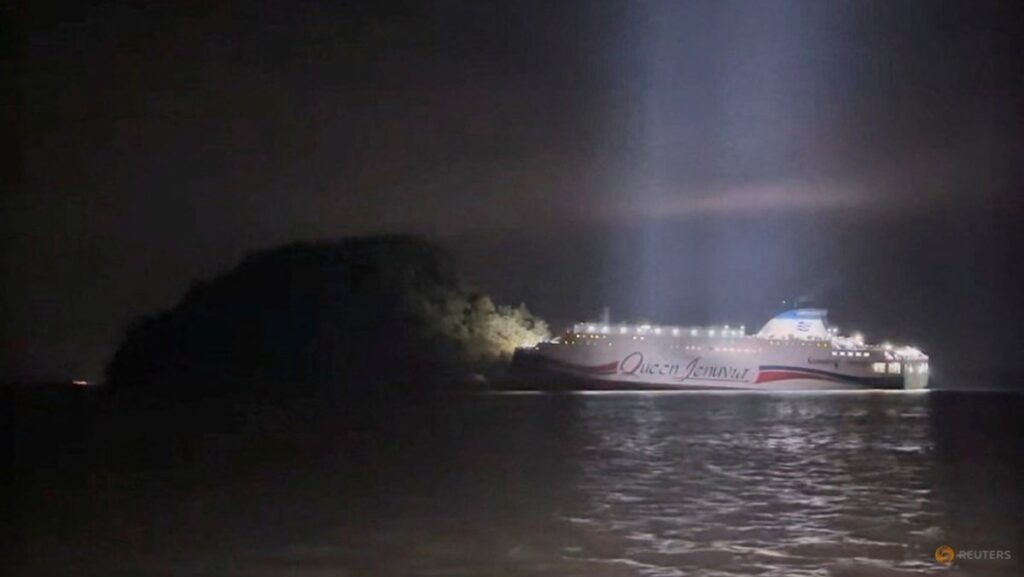 South Korean ferry with 267 on board stranded, coast guard says | USAEMALL.com