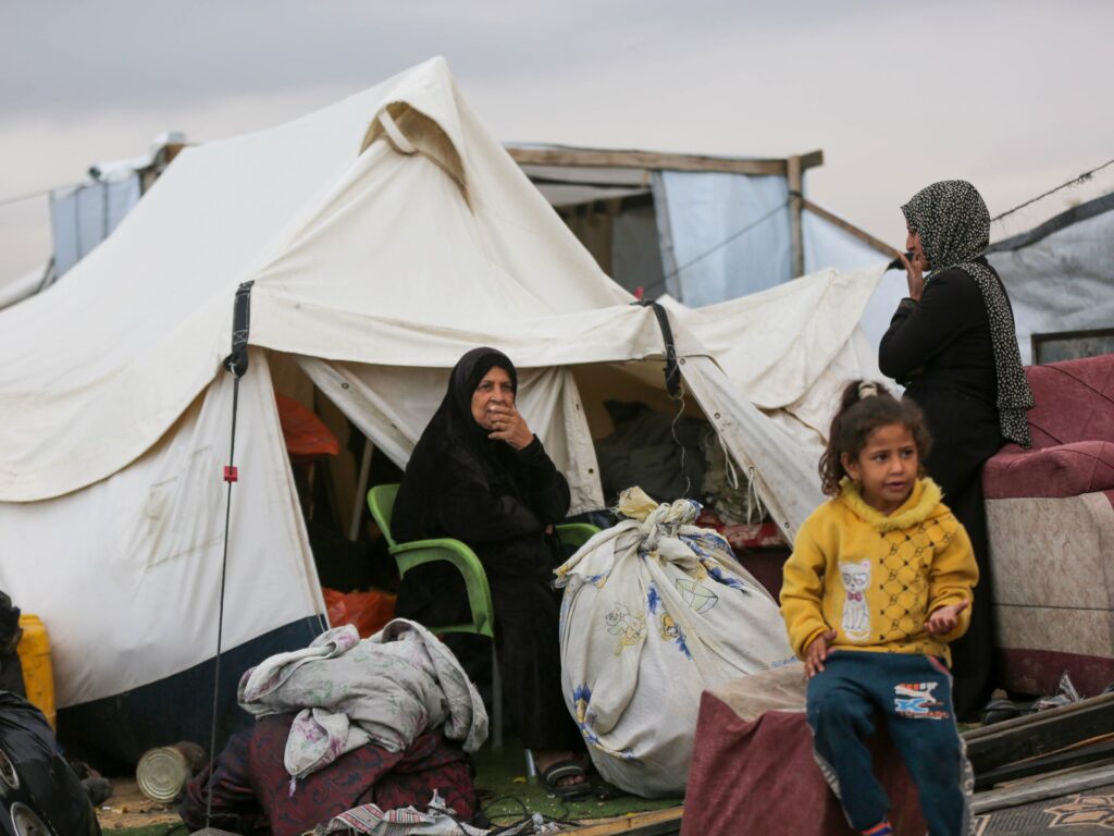 Israel kills at the least three in Gaza, as 1000’s endure heavy flooding | Gaza News | USAEMALL.com