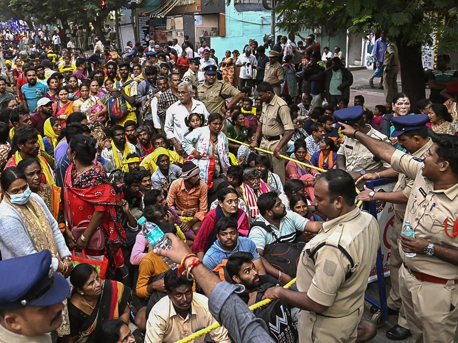 Temple stampede in India’s Andhra Pradesh kills at the very least 9 | Religion News | USAEMALL.com