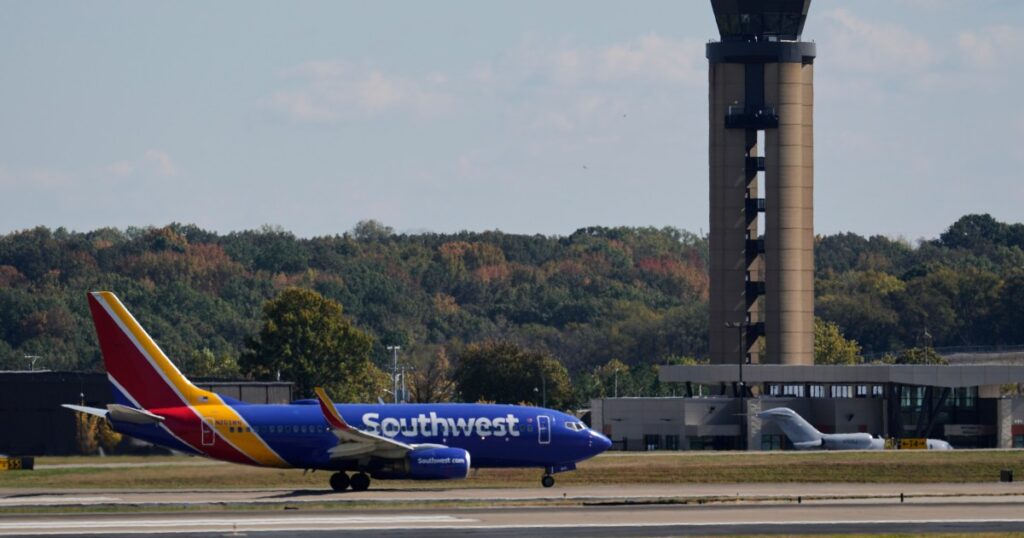 Hundreds of US flights cancelled as regulator orders cuts to air site visitors | Aviation News | USAEMALL.com