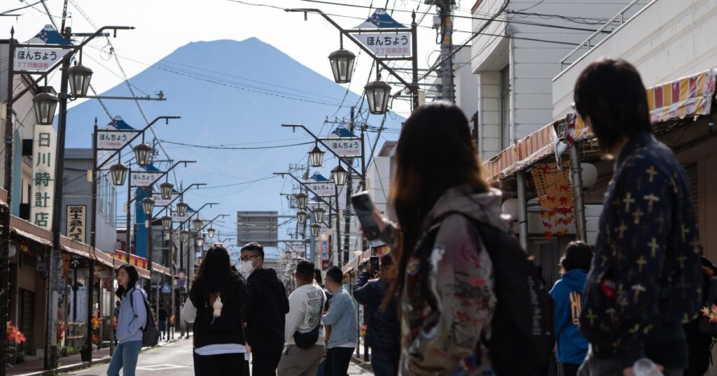 Japan’s tourism shares plunge amid spat with China | Business and Economy News | USAEMALL.com