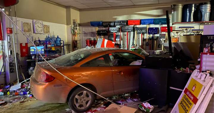 Saskatoon police investigating after automobile crashes into Zak’s Home Hardware retailer – Saskatoon | USAEMALL.com
