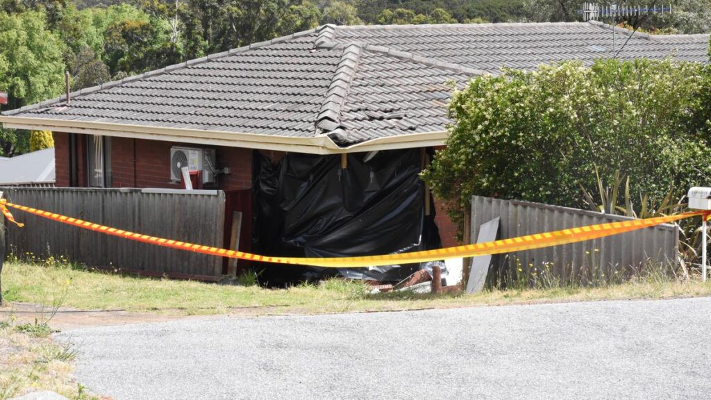 Unattended truck rolls and crashes into the lounge room of neighbour’s Spencer Park dwelling at midnight | USAEMALL.com